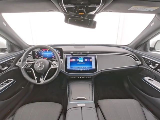 Mercedes-Benz E 200 AVANTGARDE Estate