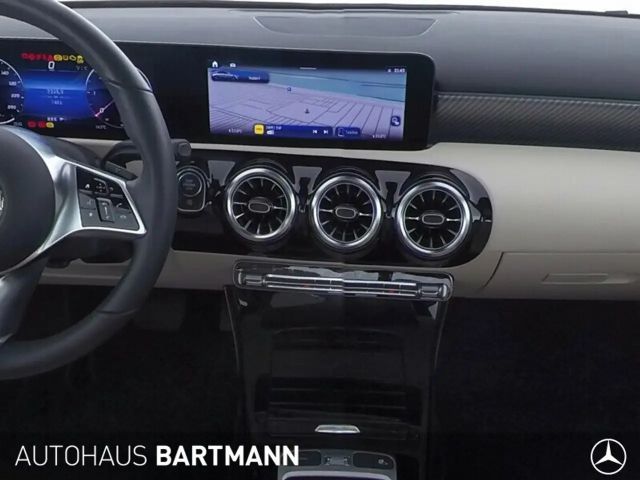 Mercedes-Benz A 180 A 180 d