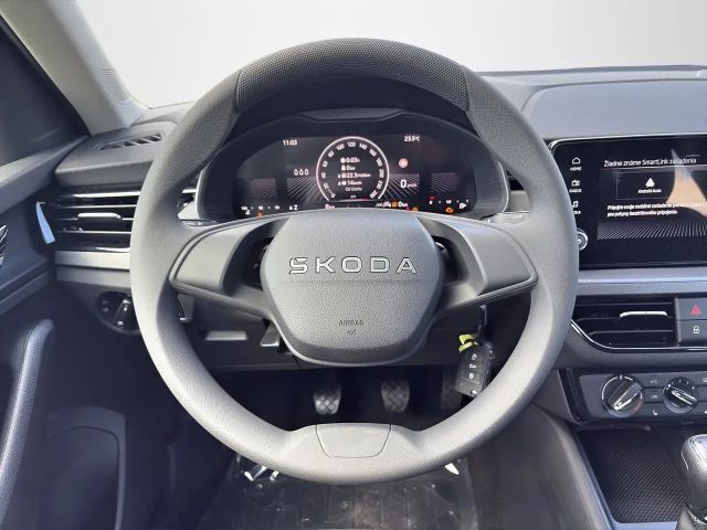 Skoda Kamiq Sondermodell 130 Jahre Tempomat LED Parksensoren