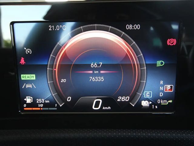 Mercedes-Benz A 250 A 250 e