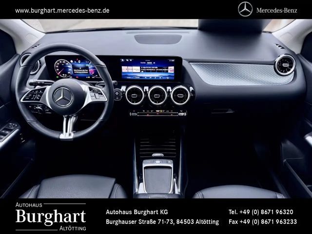 Mercedes-Benz B 180 Progressive Sedan