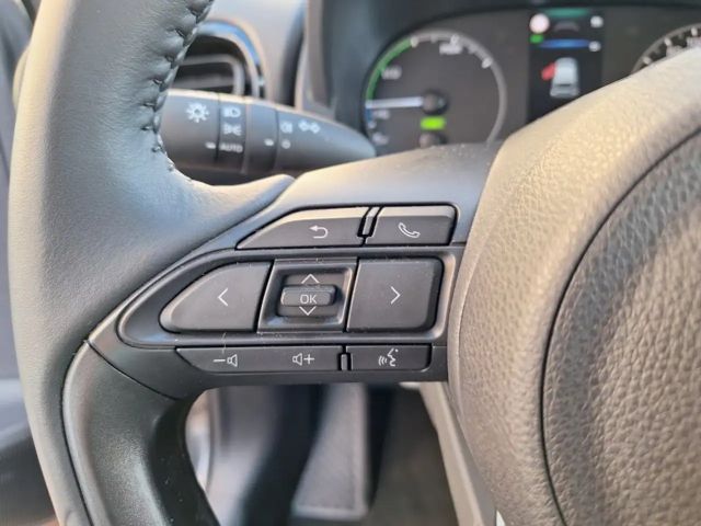 Mazda 2 Hybrid Centre Line