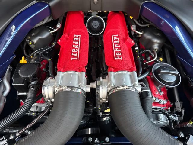 Ferrari Roma *Embleme*Navi*Kamera*JBL-HiFi*