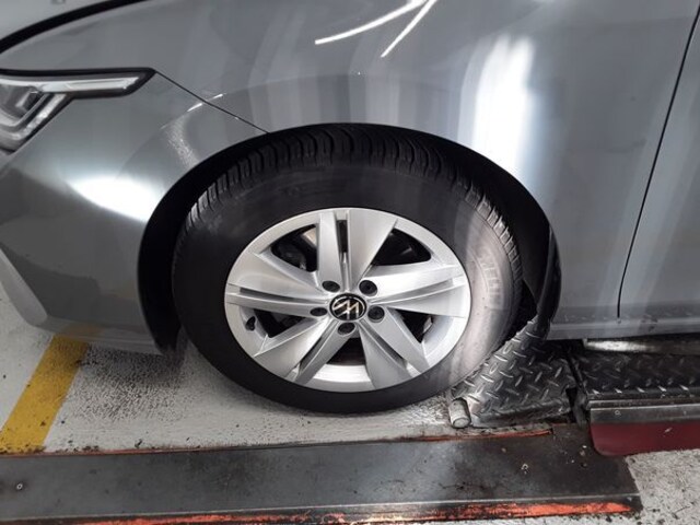 Volkswagen Golf Life Variant