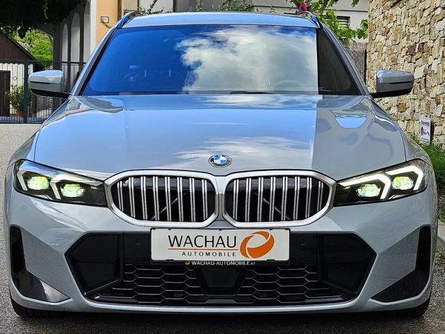 BMW 330 330i Touring xDrive