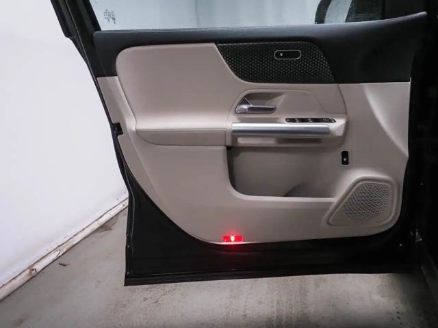 Mercedes-Benz GLA 180 Progressive