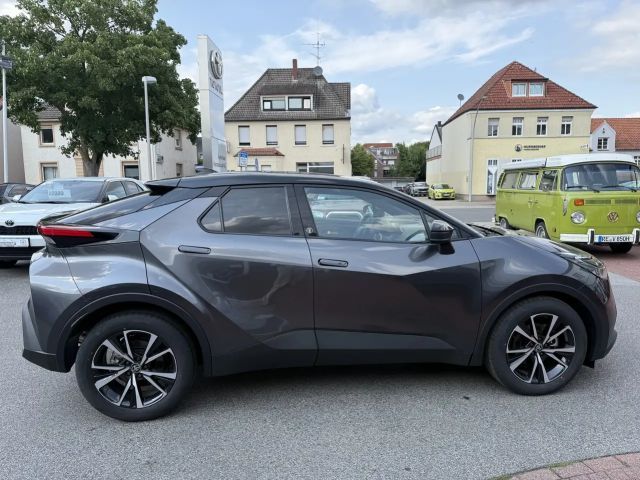 Toyota C-HR Hybride Team D