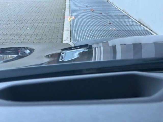 BMW 530 530e M-Sport Sedan