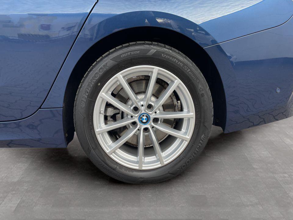 BMW 320 320e Touring