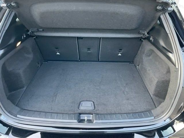 Mercedes-Benz GLA 180 *Rückfahrkamera*MBUX*PTS*Sitzheizung