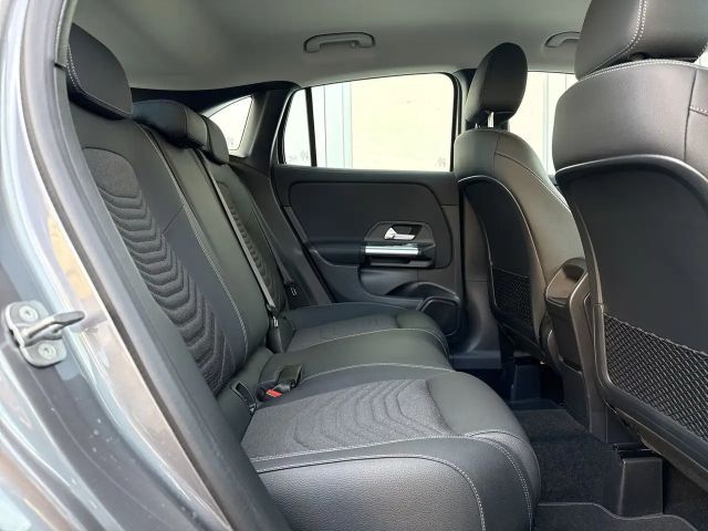 Mercedes-Benz GLA 220 4MATIC GLA 220 d