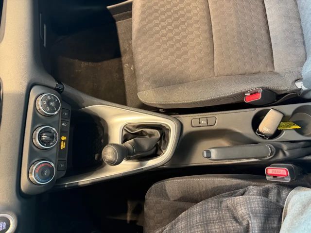 Toyota Yaris Hatchback Hybride Team D