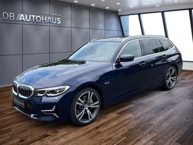 BMW 330 330e Luxury Line Touring