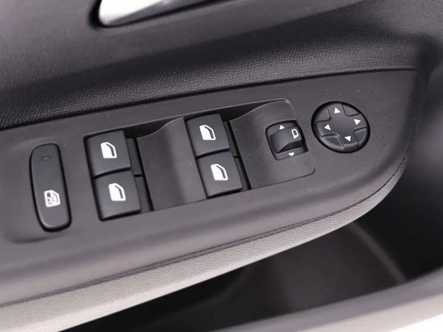 Opel Corsa 1.5 Turbo Edition