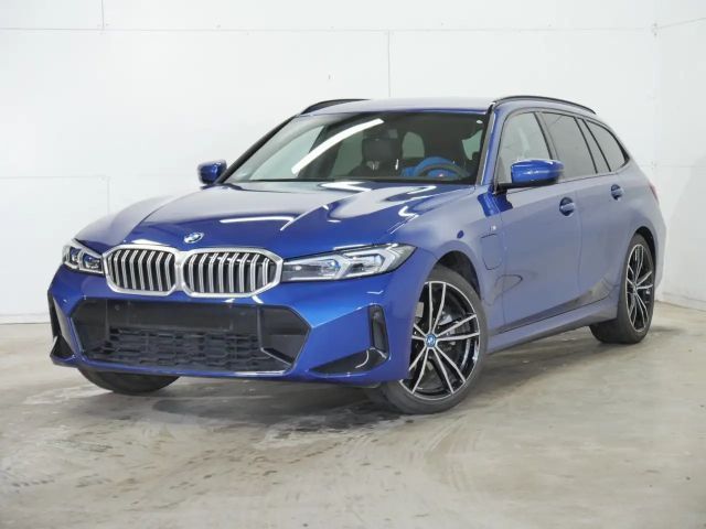 BMW 330 330e M-Sport Touring xDrive