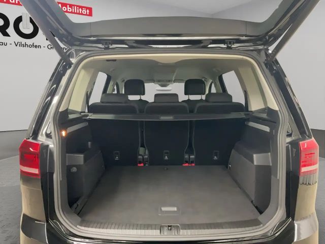 Volkswagen Touran 1.5 TSI DSG R-Line