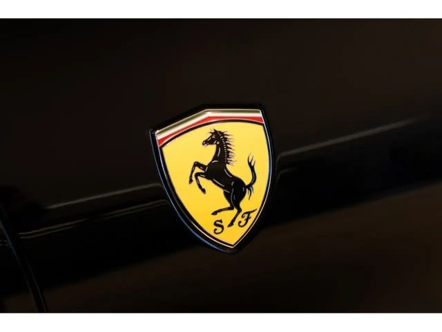 Ferrari Roma Spider