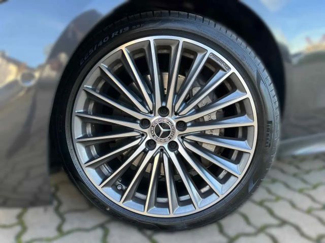 Mercedes-Benz C 300 AMG Line Sedan