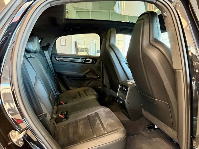 Porsche Cayenne Coupé GTS