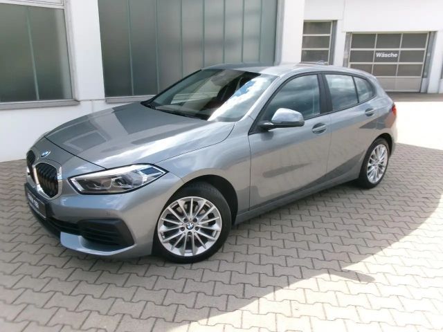 BMW 118 118i Sedan