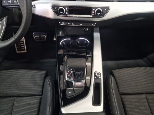 Audi A4 40 TFSI Avant S-Line S-Tronic