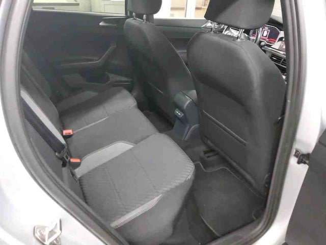 Volkswagen Polo Polo 1.0     R-L  BT081 TSID7F