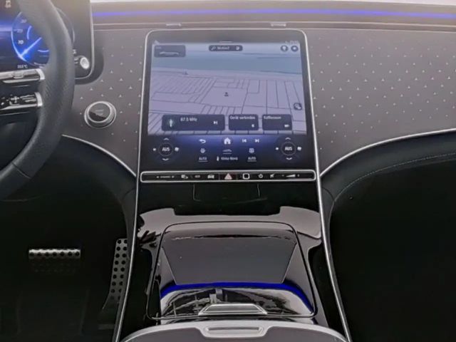 Mercedes-Benz EQE 300 AMG Line Sedan