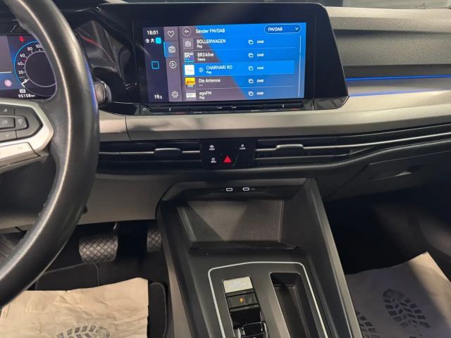 Volkswagen Golf DSG Life Variant