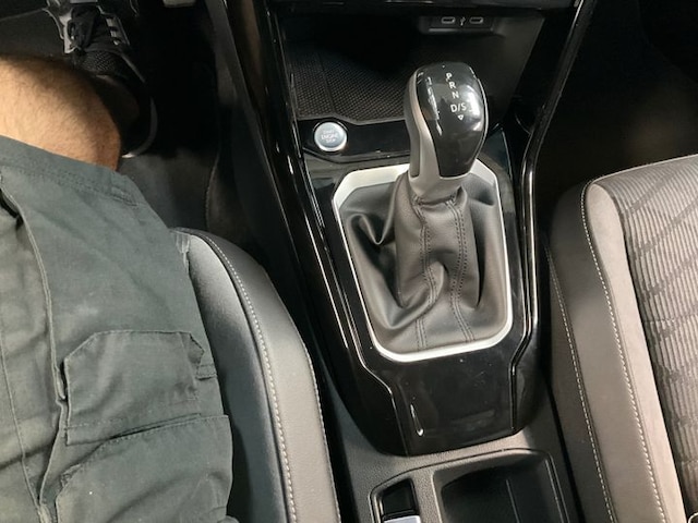 Volkswagen T-Roc T-ROC 1.5 E2 R-L  BT110 TSID7F