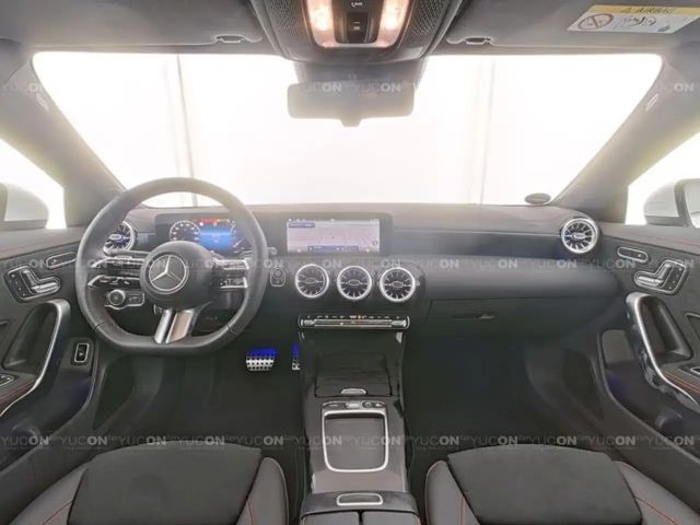 Mercedes-Benz CLA 180 AMG Line Coupé