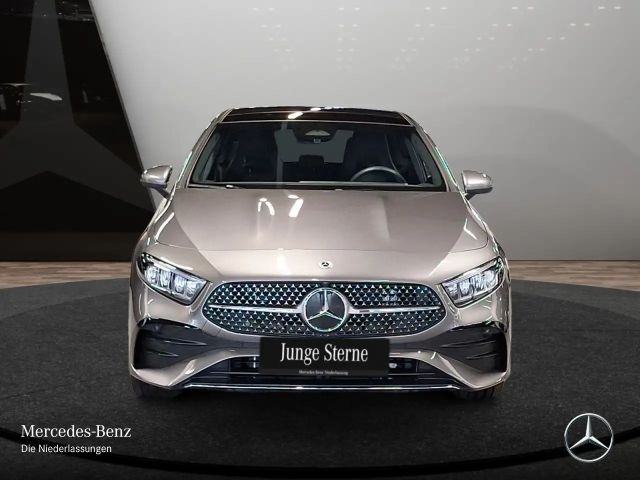 Mercedes-Benz A 250 A 250 e AMG Line
