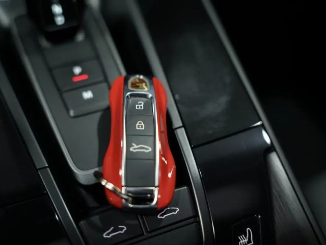 Porsche 911 Carrera Coupé GTS