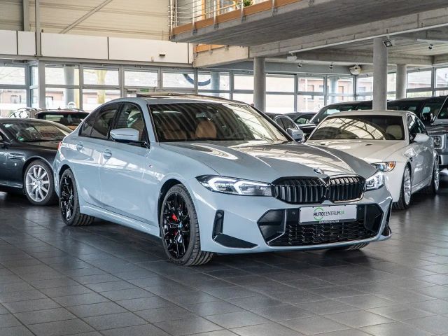 BMW 320 320d M-Sport Sedan xDrive