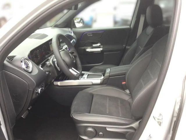 Mercedes-Benz GLB 180 AMG Line