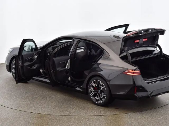 BMW 550 M-Sport Sedan xDrive