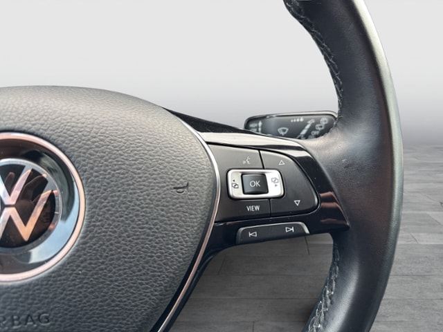 Volkswagen Touran 1.5 TSI R-Line