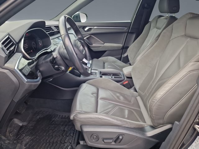 Audi Q3 35 TDI S-Tronic