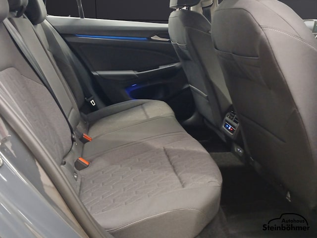 Volkswagen Golf 1.5 eTSI DSG Life Variant