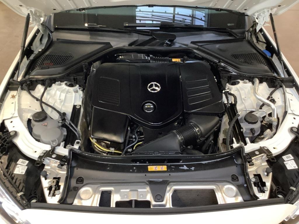 Mercedes-Benz E 200 4MATIC AVANTGARDE Sedan