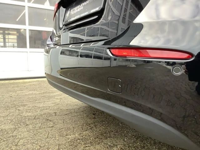 Mercedes-Benz A 250 A 250 e