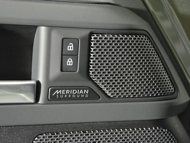 Land Rover Defender 110 AWD D300