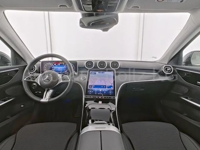 Mercedes-Benz C 180 Sedan