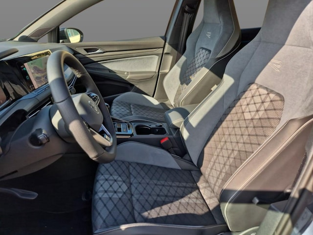 Volkswagen Golf 1.5 TSI R-Line Variant