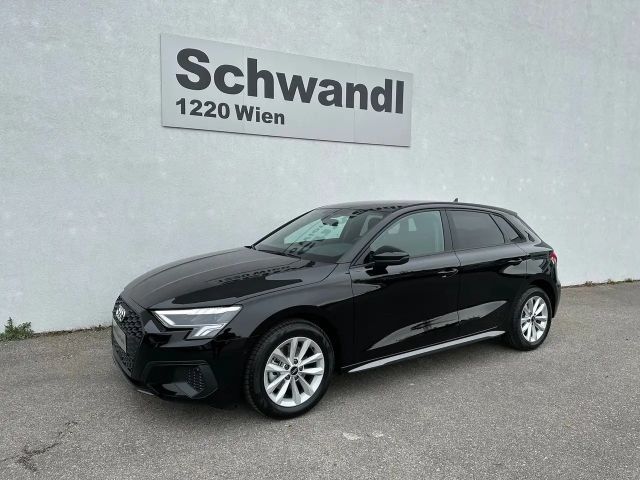 Audi A3 30 TFSI Sedan