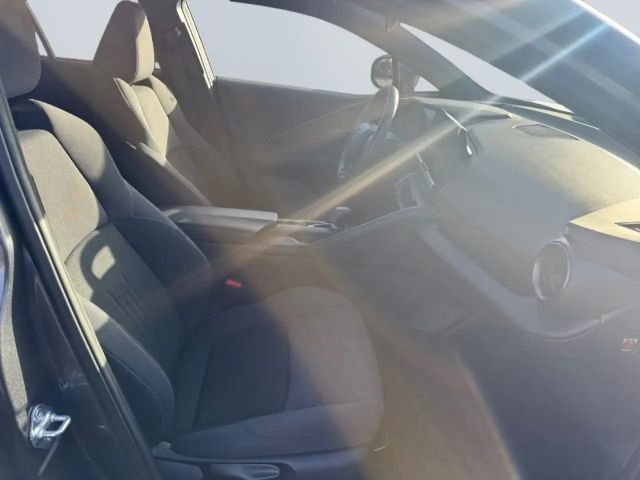 Toyota C-HR Hybride Team D