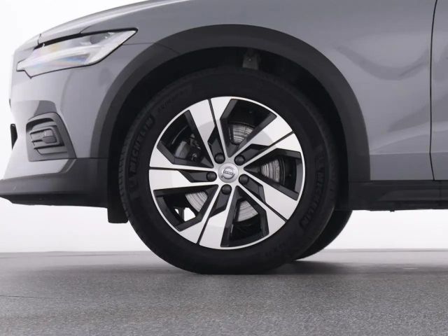 Volvo V60 Cross Country AWD Plus