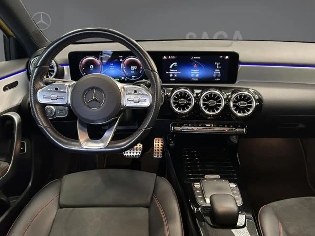 Mercedes-Benz A 250 A 250 e AMG Line