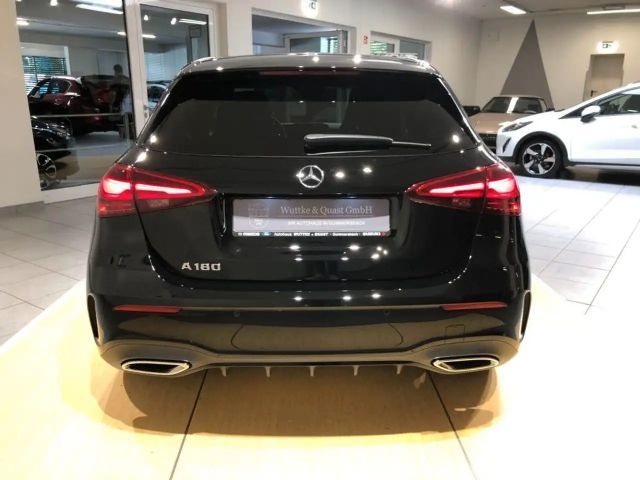 Mercedes-Benz A 180 AMG Line