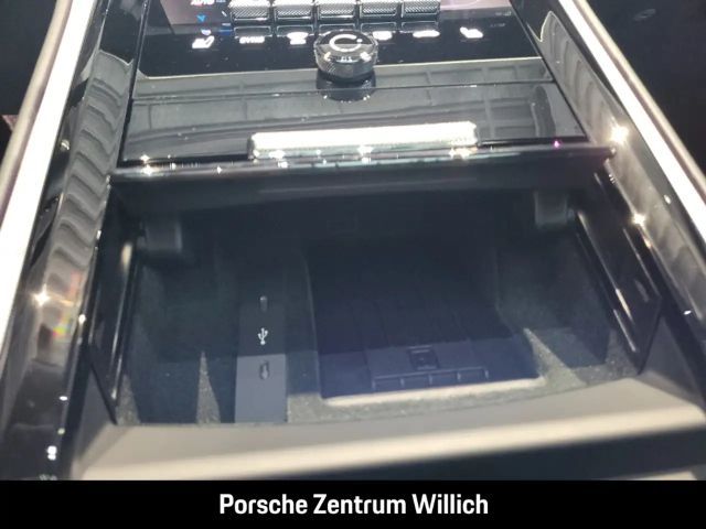 Porsche Panamera 4 E-Hybrid