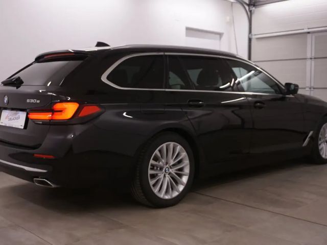 BMW 530 530e Luxury Line xDrive